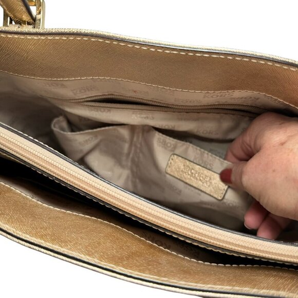 Michael Kors Gold Jet Set Front Pocket Tote Large  Never Used - Picture 9 of 12